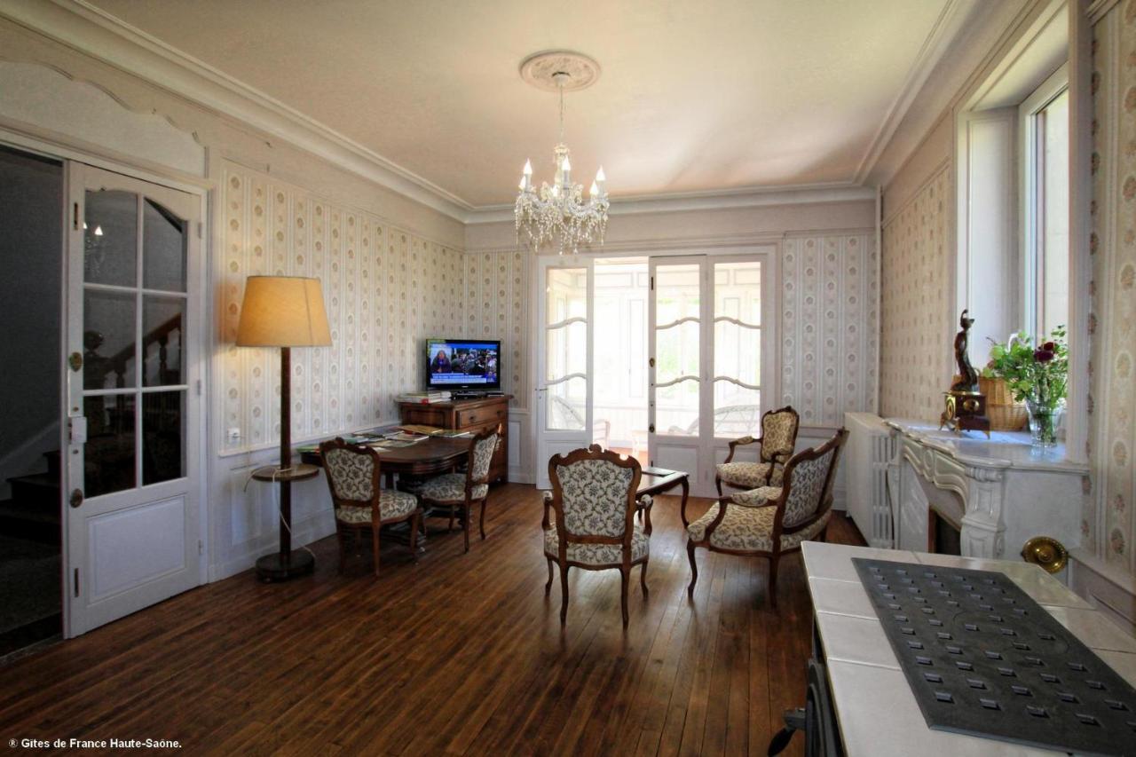 Au Fil Du Temps Bed & Breakfast Fougerolles-Saint-Valbert Exterior photo