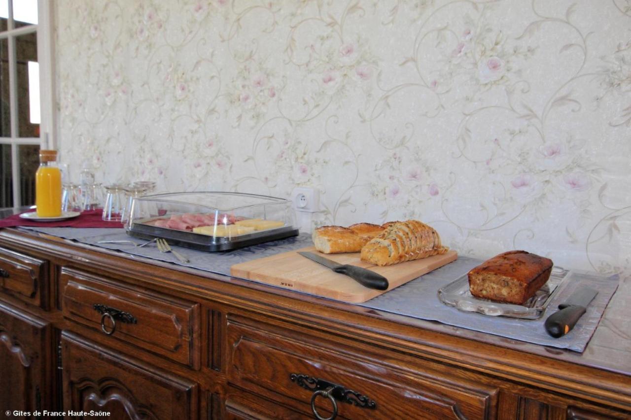 Au Fil Du Temps Bed & Breakfast Fougerolles-Saint-Valbert Exterior photo